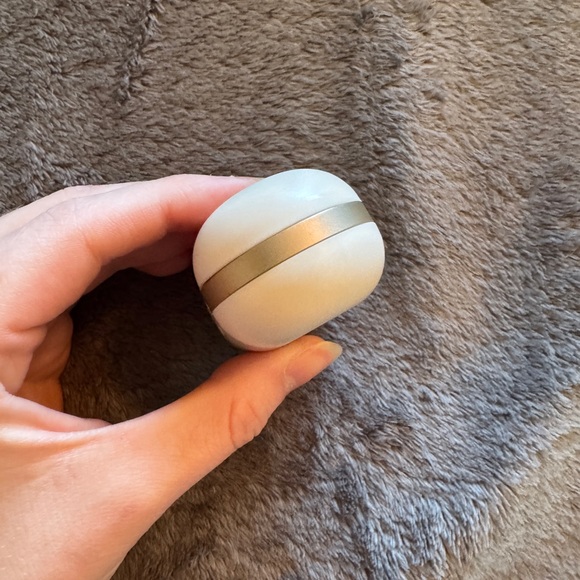 NWOT Heyday Wireless Earbuds and Case - Picture 7 of 12